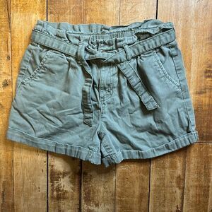 Arizona Jeans Co. Girls size 12 Green Ruffled Waist, Belted Shorts